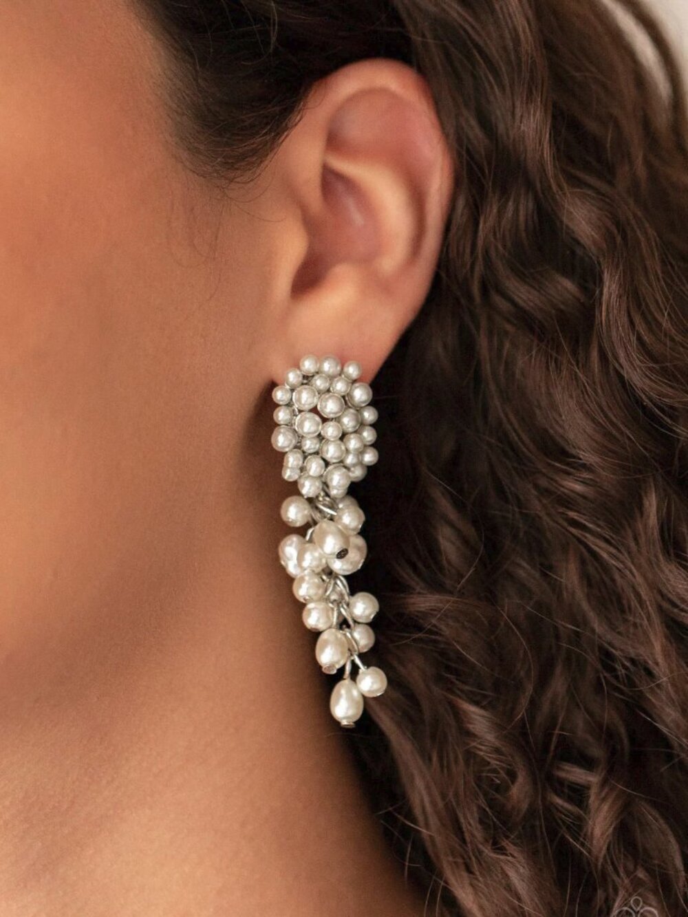 Paparazzi Jewelry Accessories Fabulously Flattering - White Earrings - Vintage